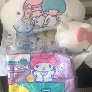 Loot crate Sanrio items